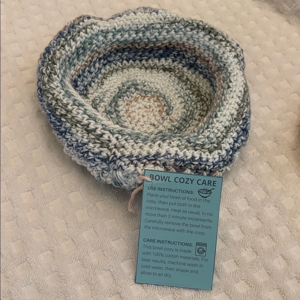 Crocheted bowl cozy set of 2 - Picture 2 of 4